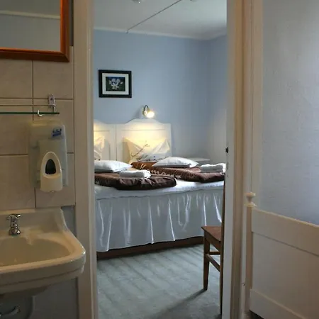 Furulund Bed & Breakfast 2*
