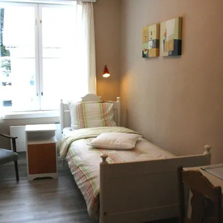 Bed & Breakfast Furulund 2*