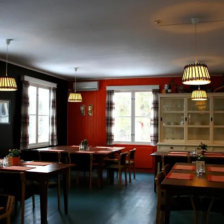 Bed & Breakfast Furulund 2*